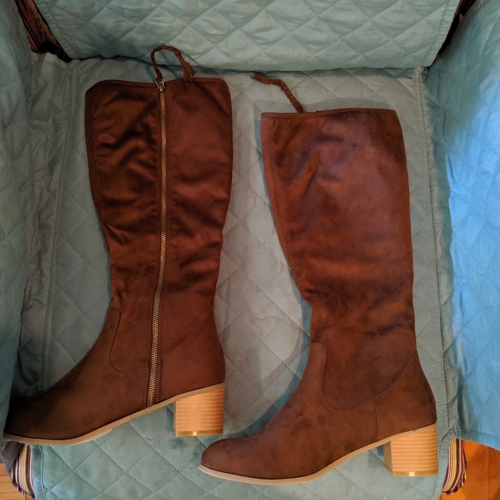 NIB knee high brown faux suede boots sz 12